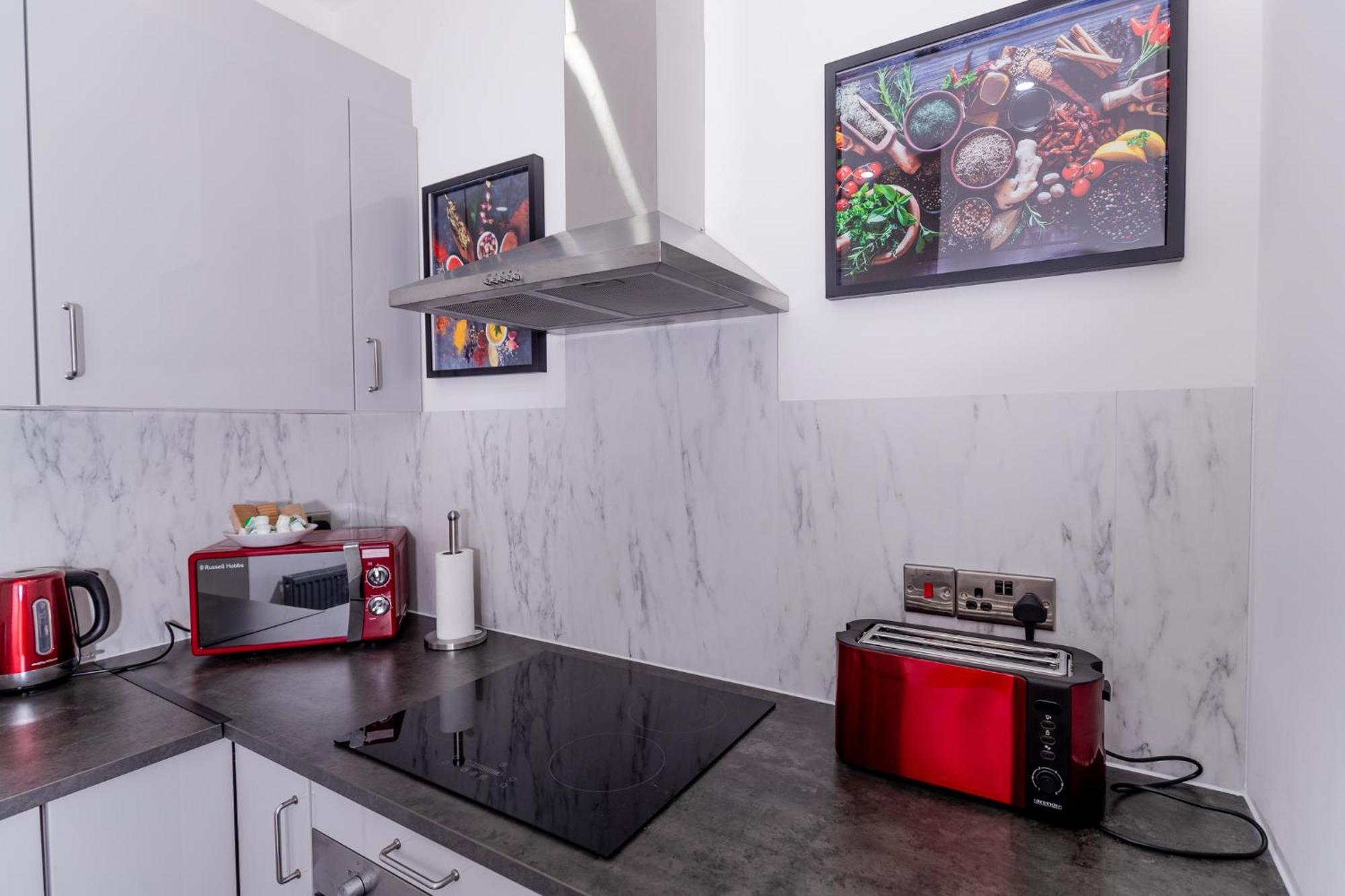 So-fab Apartment